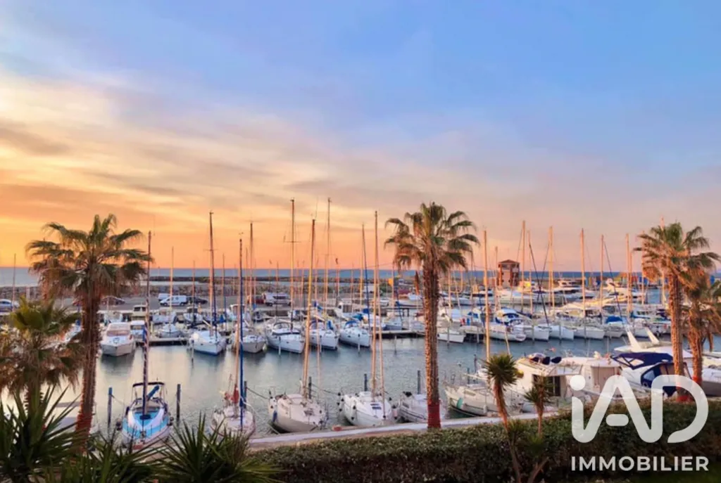 T2 with Sea View and Private Parking in Le Barcarès