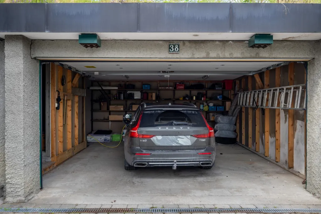 Garage - Sunny Detached House with Terrace in Nadderud
