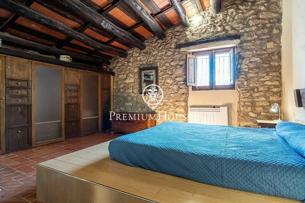 Magamistoad - Luxury Farmhouse with Pool near Catllar