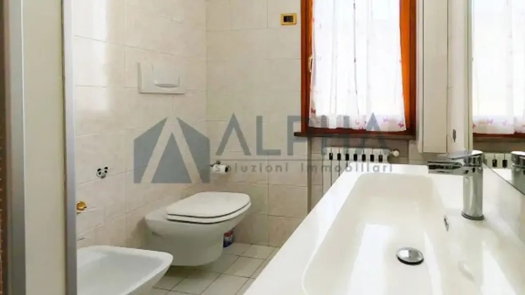 Salles de bain - Rustic Terraced House with Private Garden in Cesena