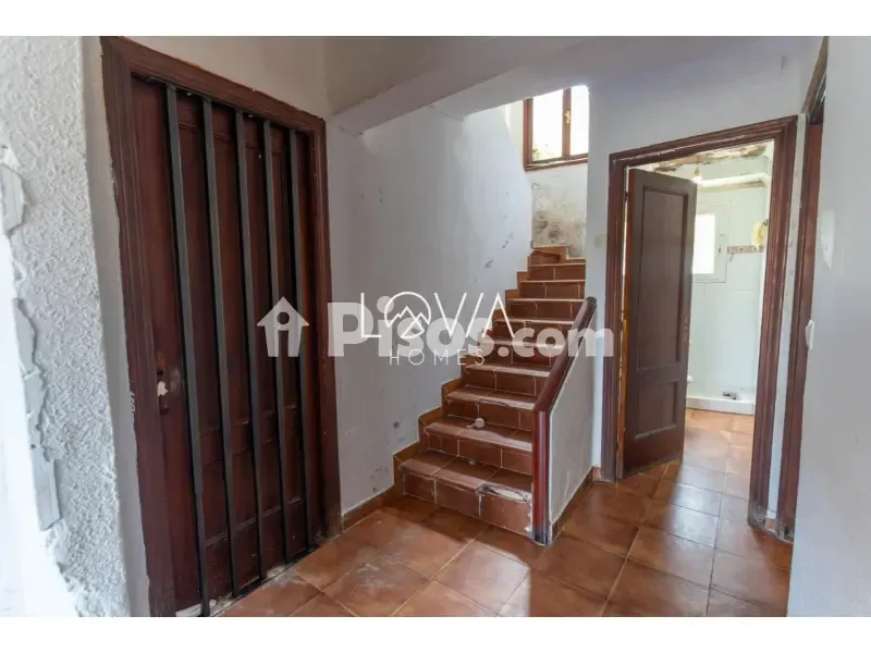 Rooms - Large House with Garden in Adarzo, Santander