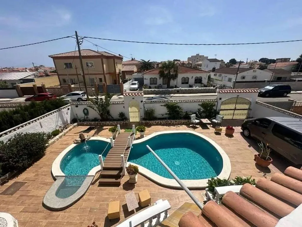 Bassein - Chalet with Pool and Terrace in Miami Platja