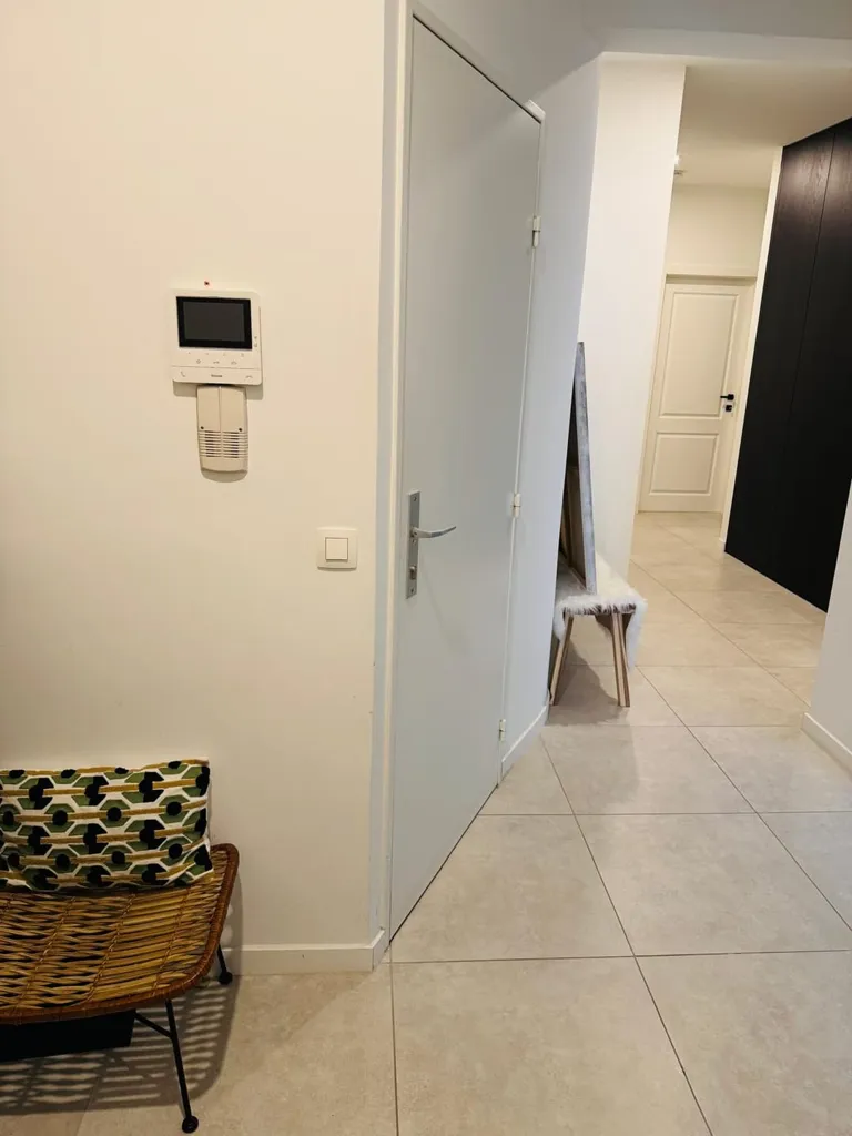 Entrée - Appartement Rénové avec Terrasse à Anvers