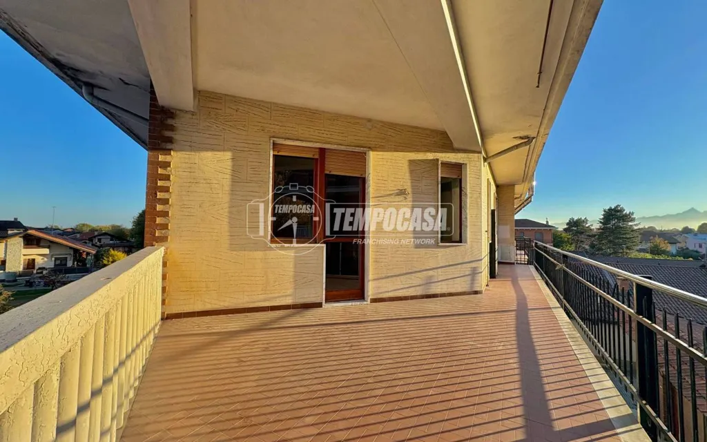 Rõdu - Trilocale with Terrace in Rivalta di Torino