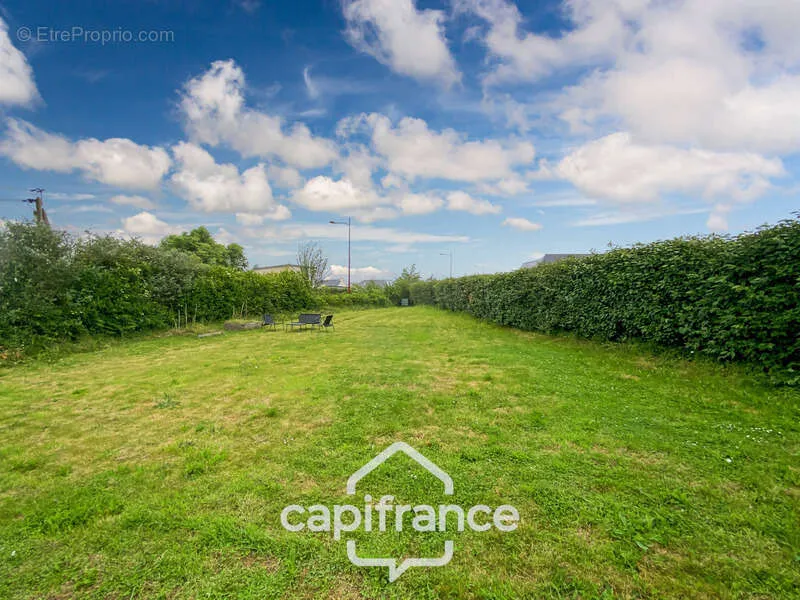 Jardin - Terrain à Construire avec Emplacement Privé à Lesneven