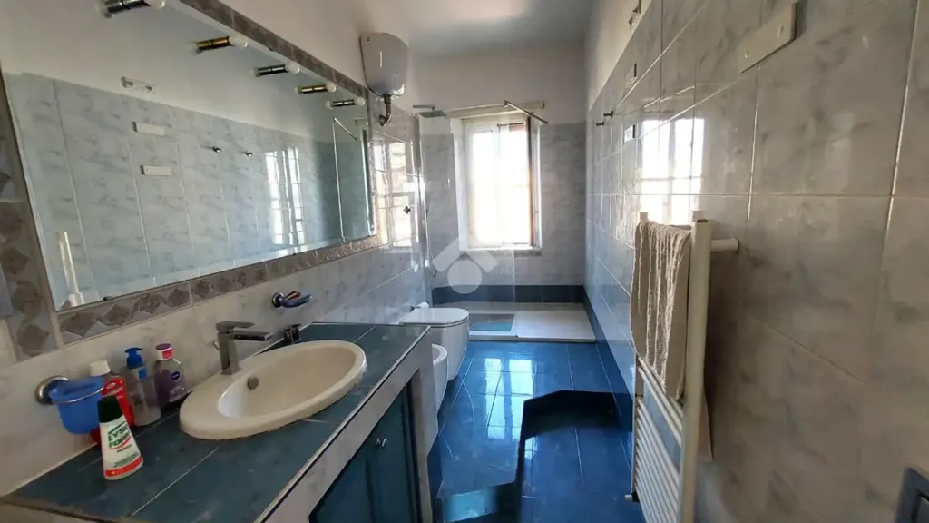 Salles de bain - Apartment with Balconies near Piazza del Popolo, Latina