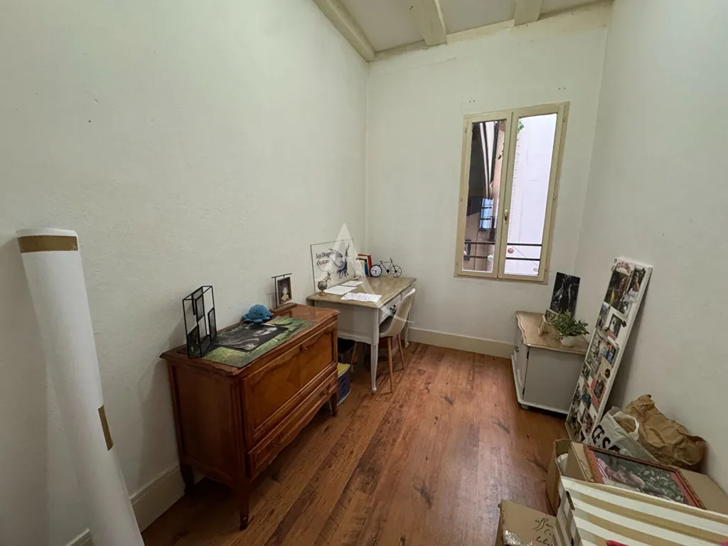 Kabinet - 2-Bedroom Apartment with City Centre Location in Gaillac
