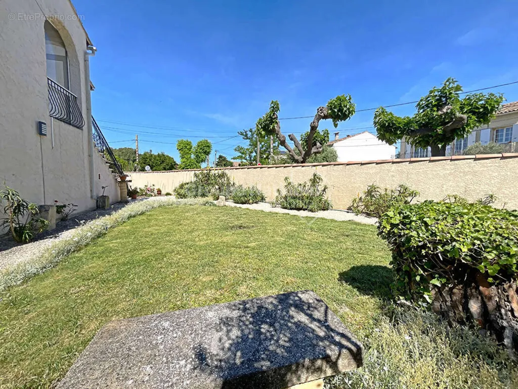 Giardino - Modular Family House with Garden in Raphèle-les-Arles