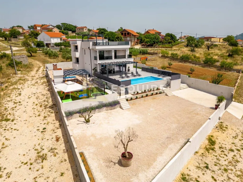 Õhuvaade - Luxury Villa with Pool in Tinj, Benkovac