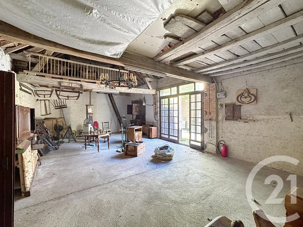 Garage - Maison Ancienne à Rénover au Centre de Lamotte-Beuvron