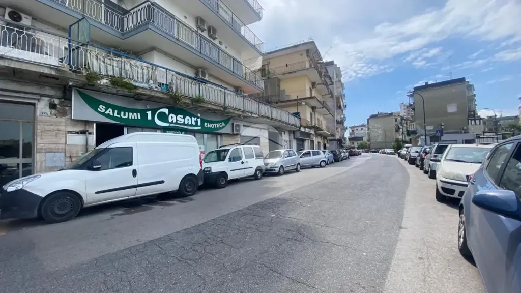 Välivaade - Bright Apartment with Balcony in Naples
