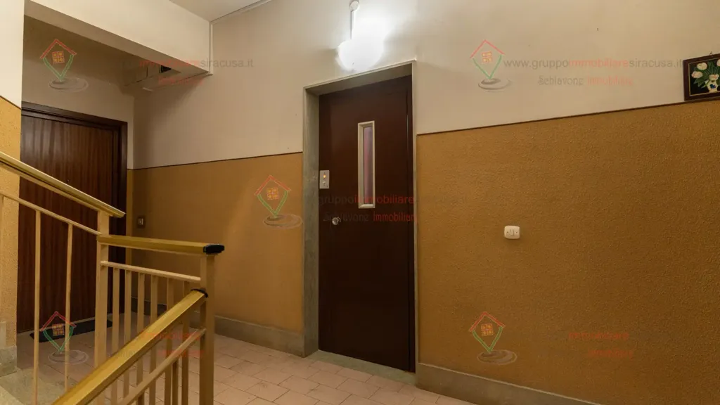 Esik - Apartment with Balcony in Siracusa
