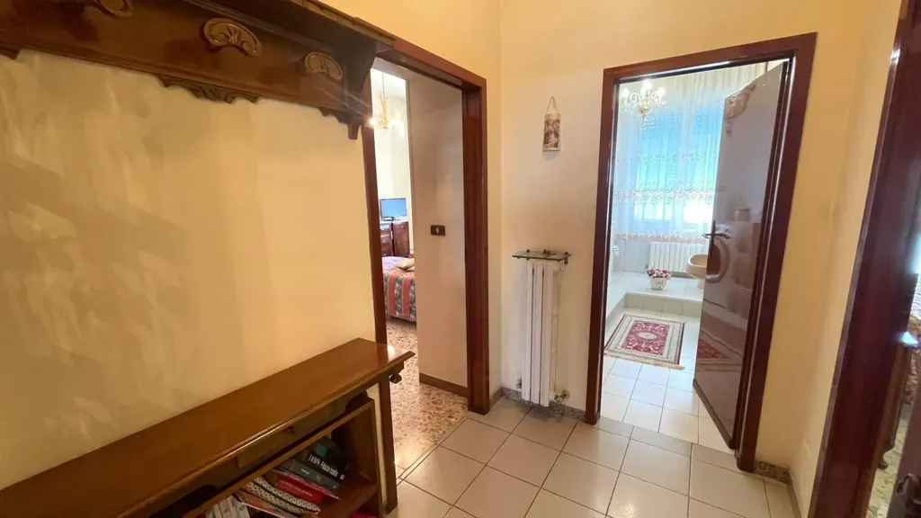 hallway_entrance