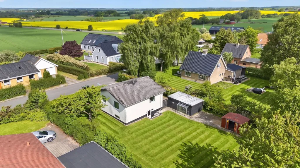 Aerial - 1953 Villa with Garden in Stouby