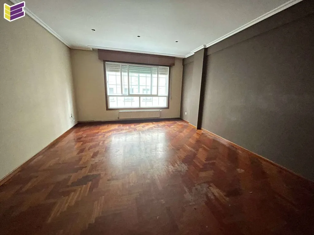 Séjour - Apartment with Large Windows in Vigo