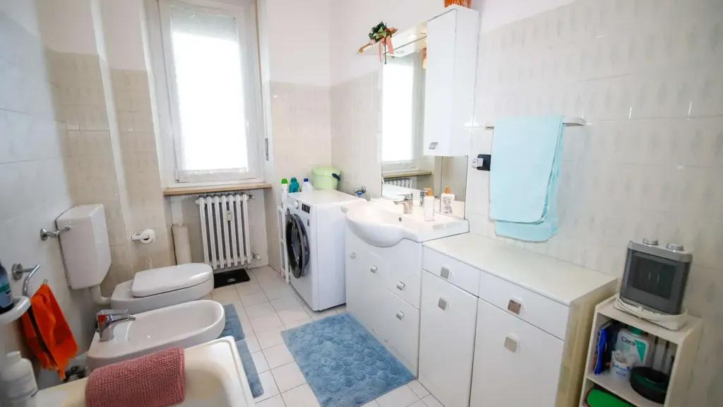 Salles de bain - Apartment with Balcony in Volpiano