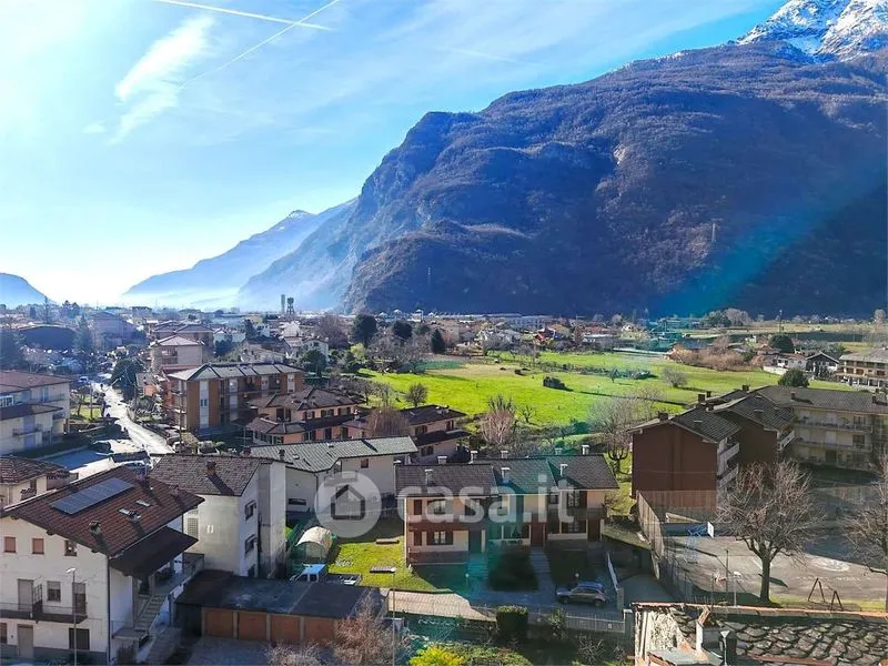 Balcon - Character House with Terraces in Pont-Saint-Martin