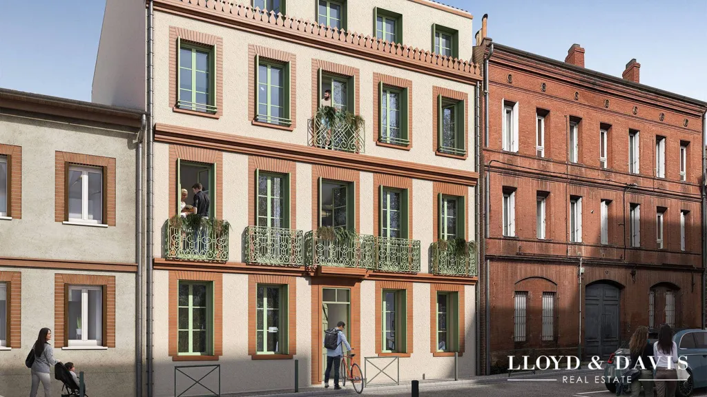 2-Bed Apartment with Loggia in Toulouse