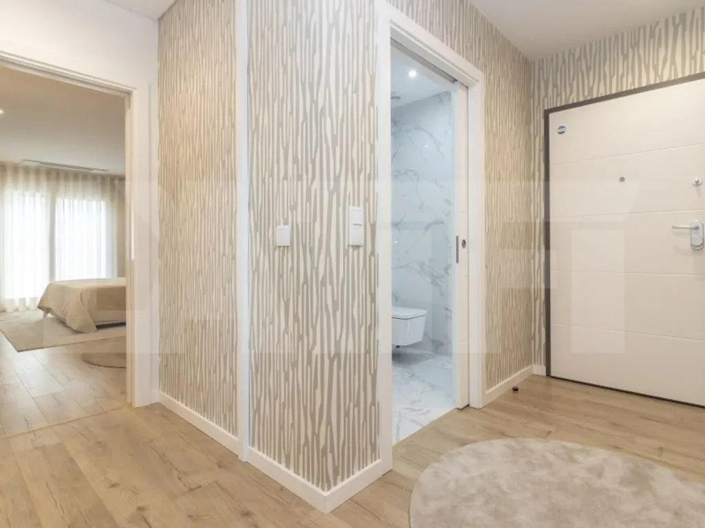 Esik - Luxury Duplex with Private Parking in Montijo