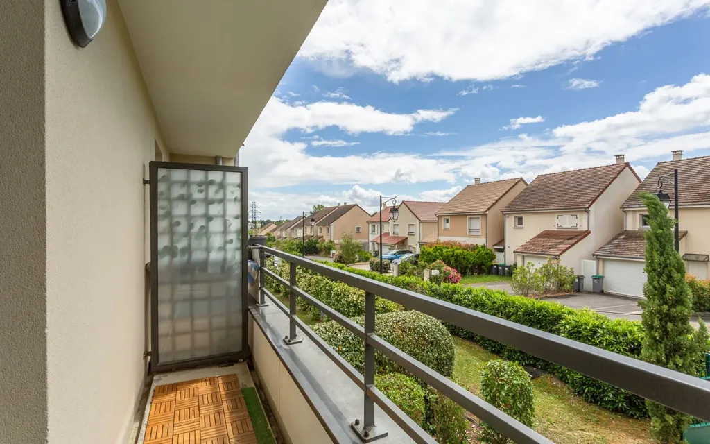Balcon - Appartement T2 avec Balcon au Calme à Yerres