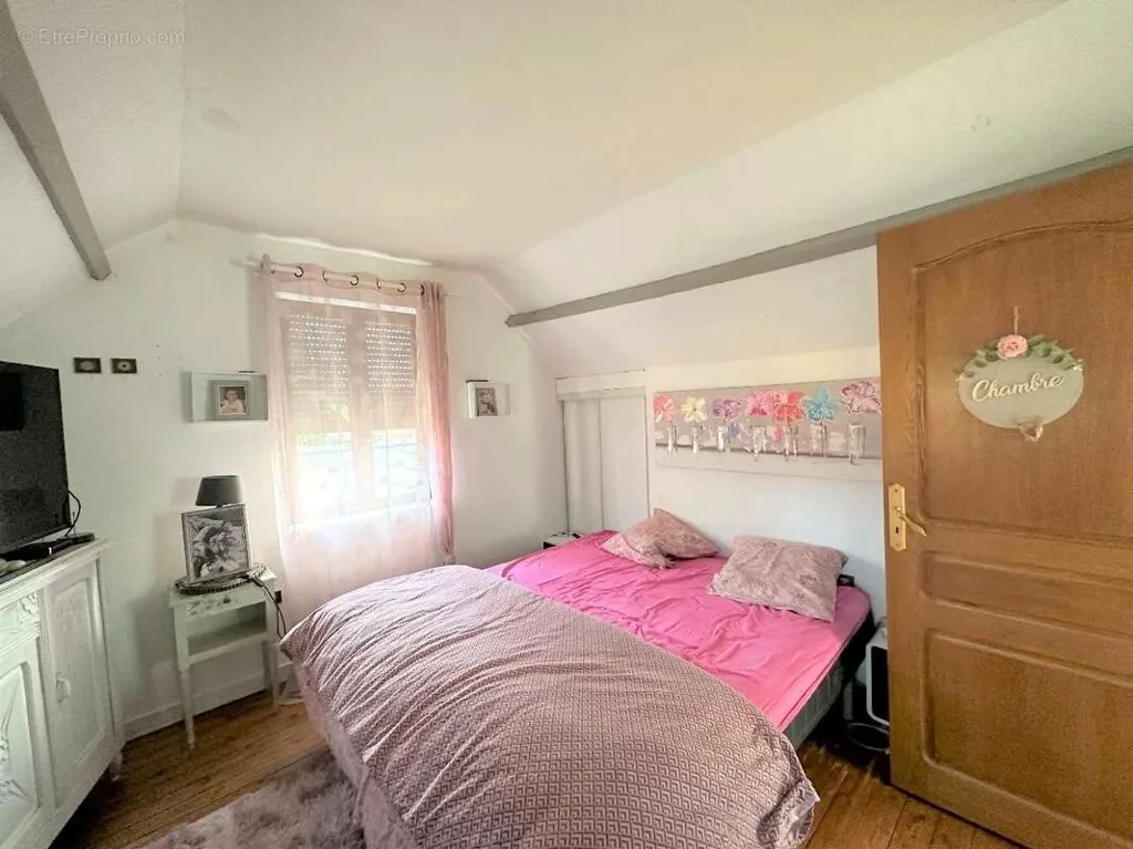 Chambres - Maison avec Piscine à Bertincourt