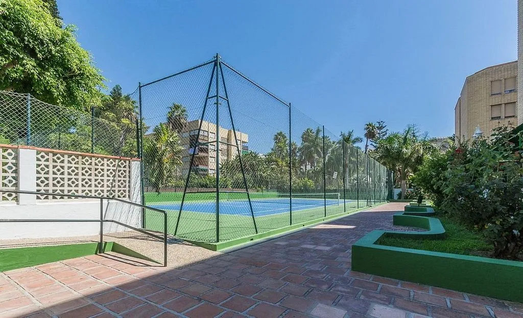 Bassein - 2-Bed Flat with Pool on Avenida Europa, Almuñécar