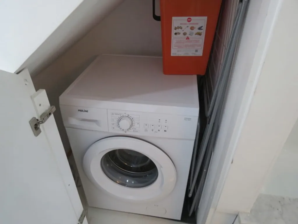 Buanderie - Duplex Meublé et Lumineux à Ixelles