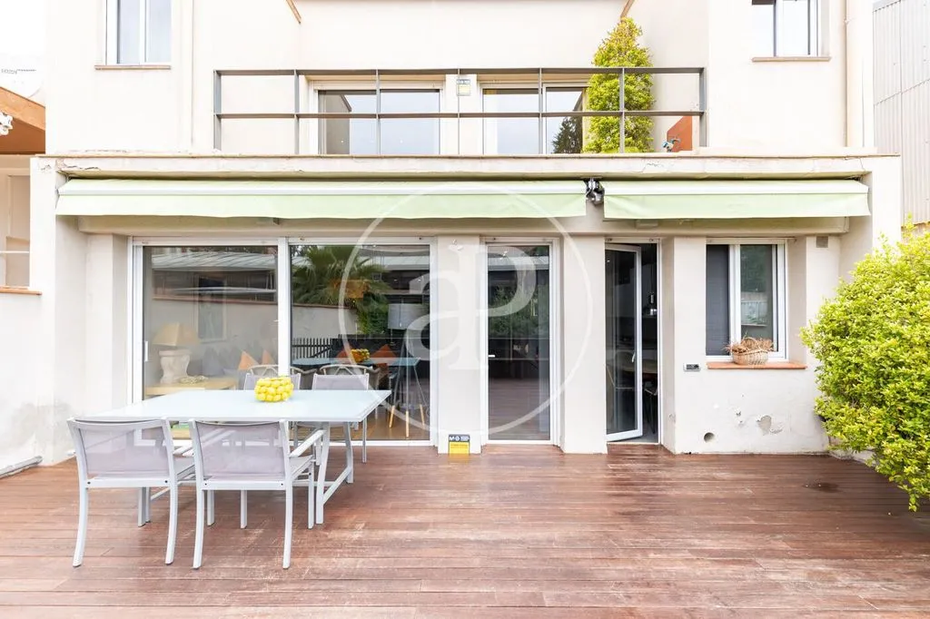 Terrasse - Luxury Townhouse with Pool in Sabadell Centre