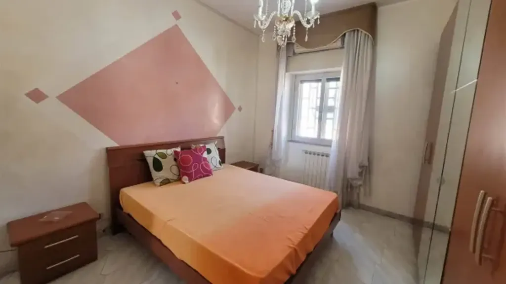 Chambres - Trilocale with Private Outdoor Space in Messina