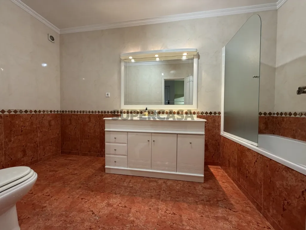 Vannitoad - Luxury House with Private Garden in Forca, Aveiro