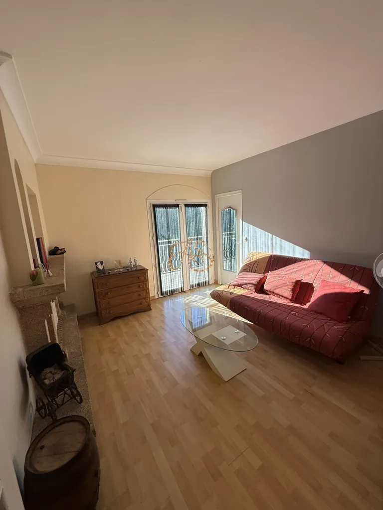 Elutuba - Spacious Apartment with Balcony in Marguerittes