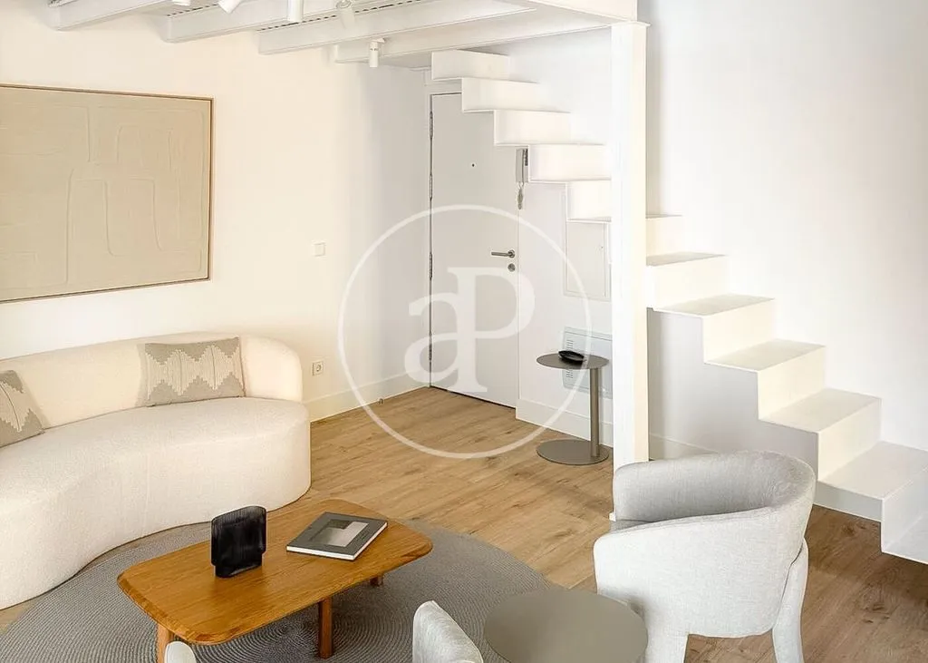 Elutuba - Luxury Penthouse with Terrace in Chueca, Madrid