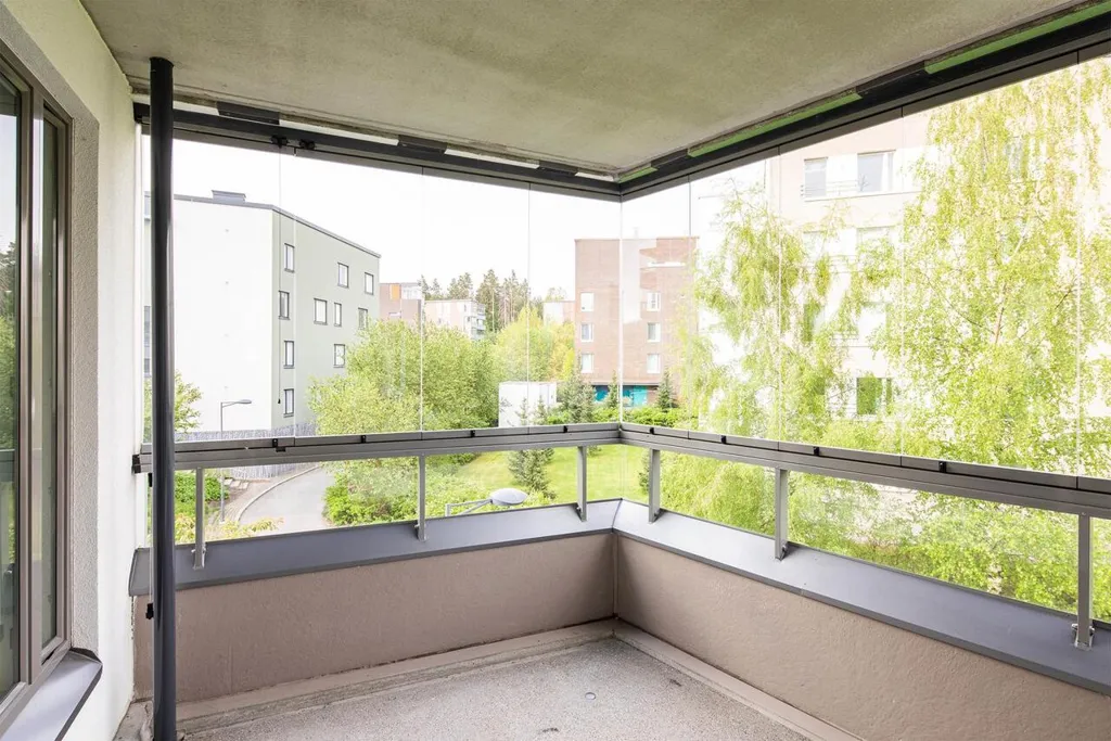 Rõdu - Spacious Apartment with Balcony in Suurpelto, Espoo
