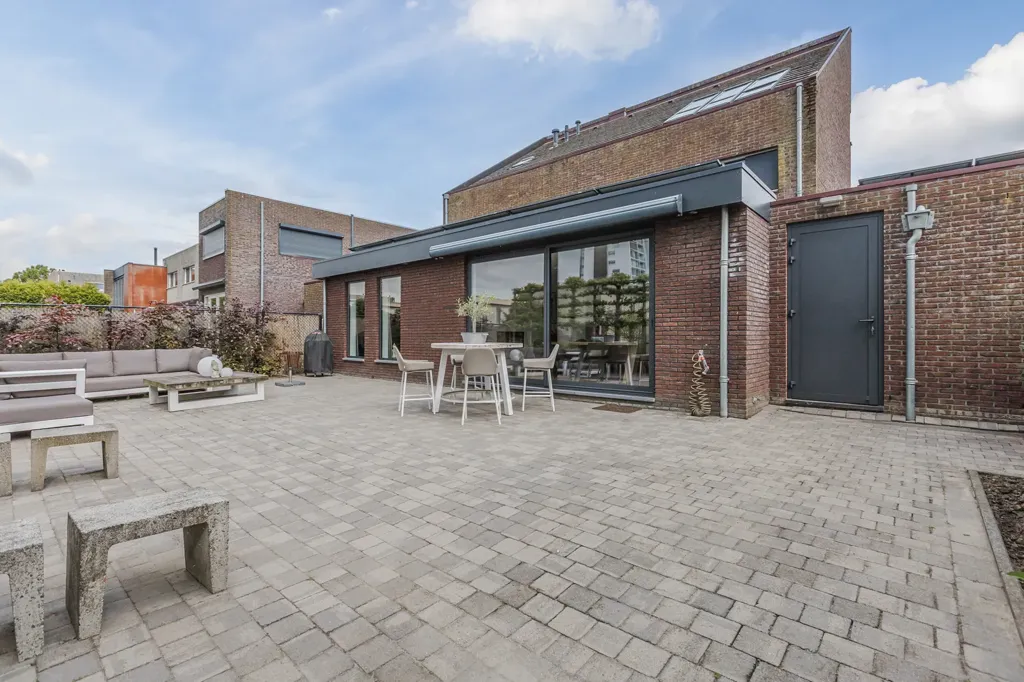 7-toaline maja asukohas Bergen Op Zoom