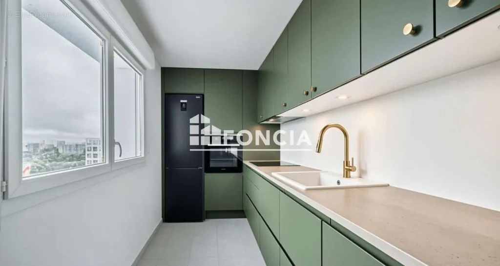 Cuisine - Appartement T4 avec Grand Balcon-Terrasse à Malakoff
