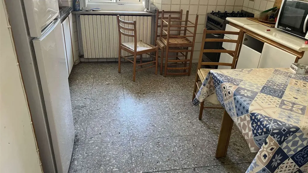 Cuisine - Three-Bedroom Apartment in Ancona