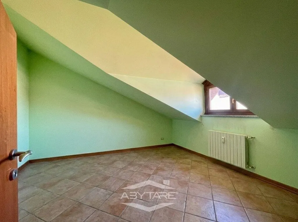 Pièces - Two-Level Apartment with Terraces in Nichelino
