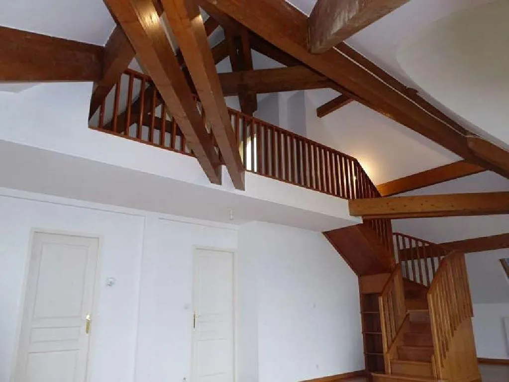 Pièces - Appartement de Standing avec Vue à Sens