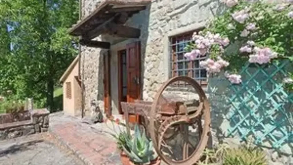 10-room house in IT