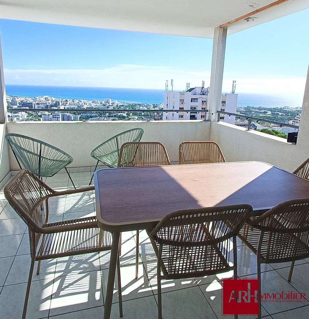 Rõdu - Furnished Flat with Ocean View in St Denis
