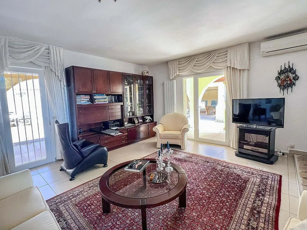 Elutuba - Luxury Detached House with Pool in La Nucia