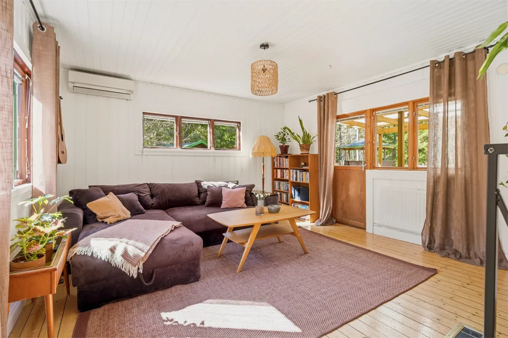 Séjour - Cottage with Garden and Nature Plot in Torsåkers
