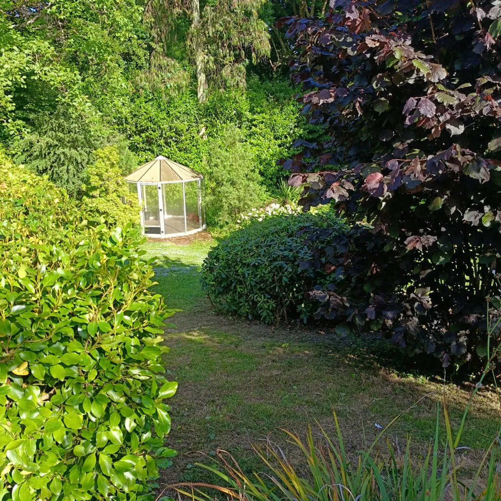 Jardin - Maison avec Piscine et Jardin à Dinan