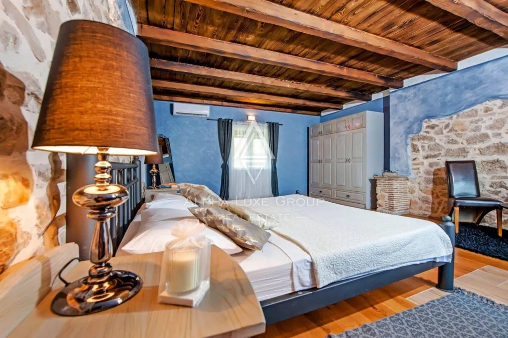 Magamistoad - Rustic Villa with Private Pool in Pićan
