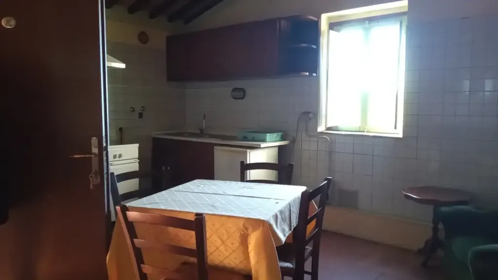 Söögituba - Rustic Bilocale with Private Parking in Capannoli