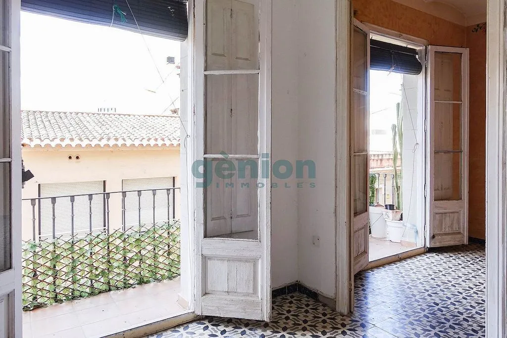 Toad - Historic Flat with Balcony in Girona Centre