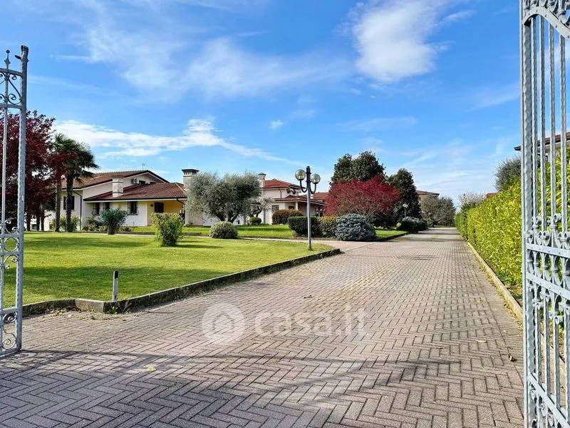 Extérieur - Villa with Private Garden in Azzano Decimo