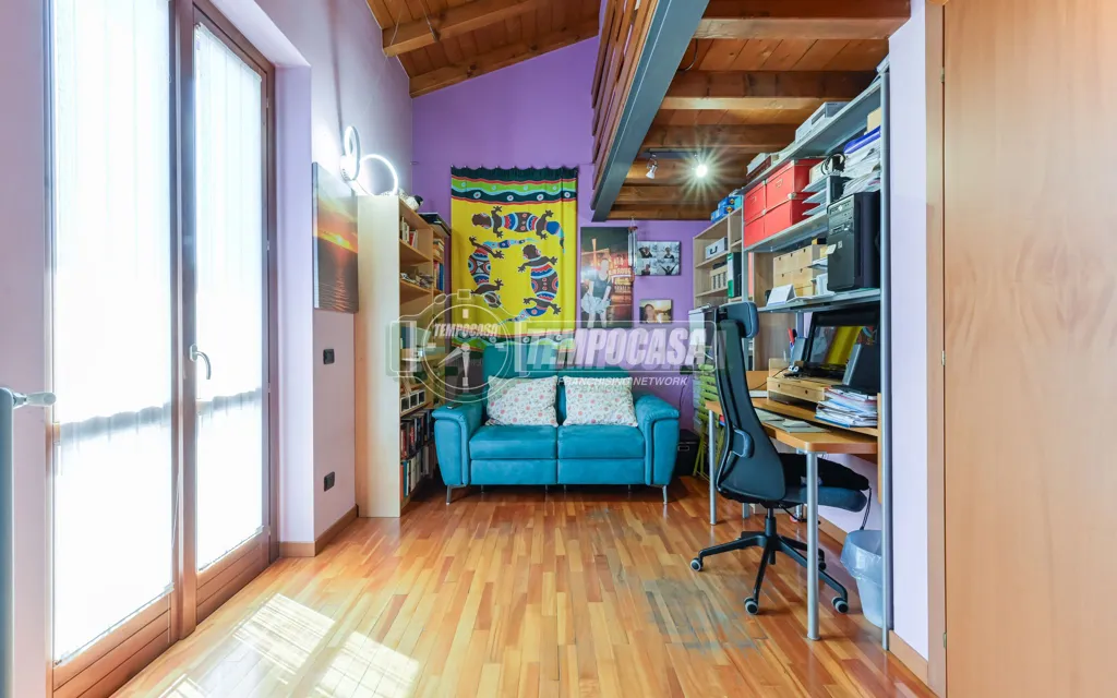 Kabinet - Terraced Villa with Private Garden in Levate