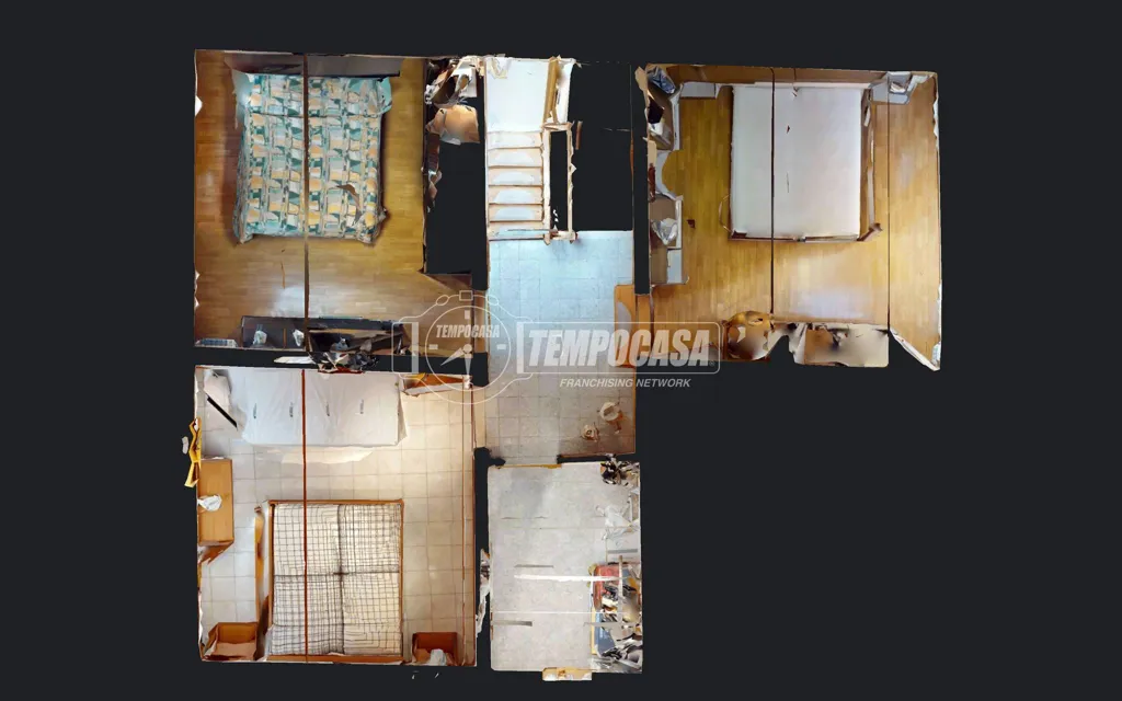 Plaan - Terraced House with Potential in Chioggia
