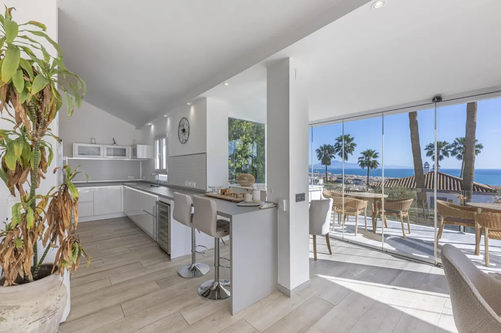 Séjour - Refurbished Villa with Sea Views in La Duquesa